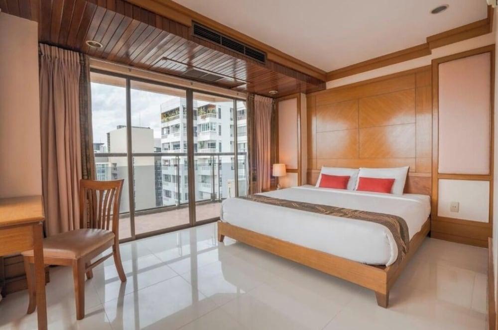 Mike Beach Resort Pattaya - Tap to explore photos