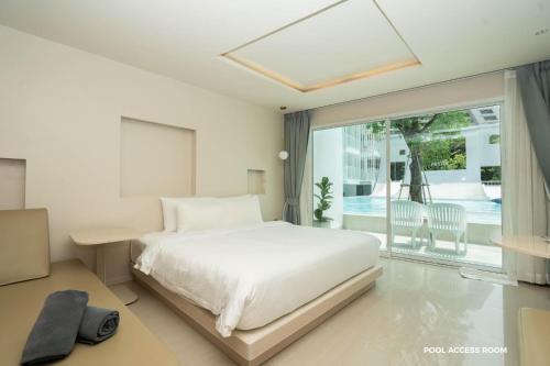 Prima hotel Pattaya - Tap to explore photos