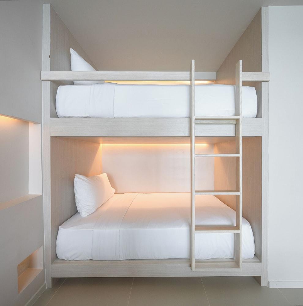 Prima hotel Pattaya Room Type - Family Pool Access Prima hotel Pattaya Room Type - Family Pool Access