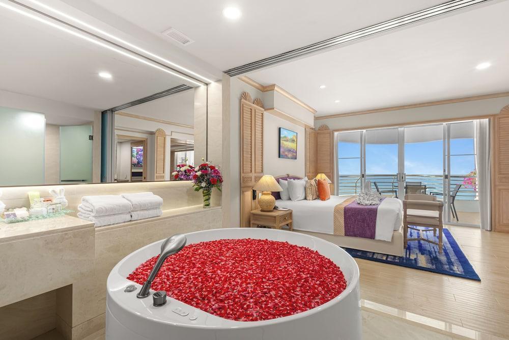 ROYAL CLIFF GRAND HOTEL Room Type - Royal Suite (2 Bedrooms) ROYAL CLIFF GRAND HOTEL Room Type - Royal Suite (2 Bedrooms)