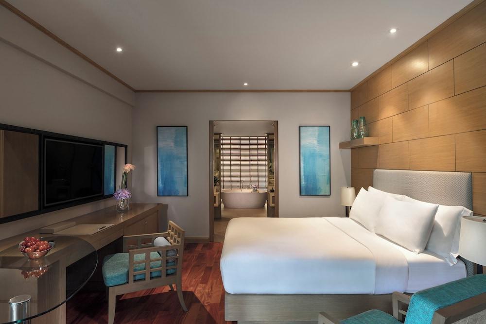 Avani Pattaya Resort Room Type - Terrace Junior Suite