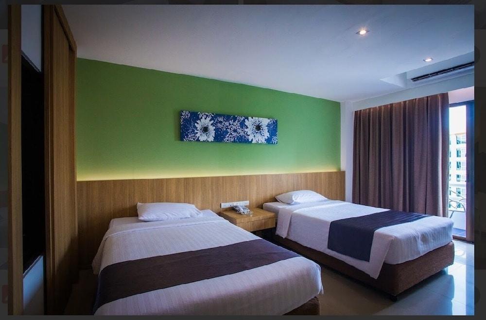 Royal Palace Hotel Pattaya Room Type - Superior Double or Twin Royal Palace Hotel Pattaya Room Type - Superior Double or Twin