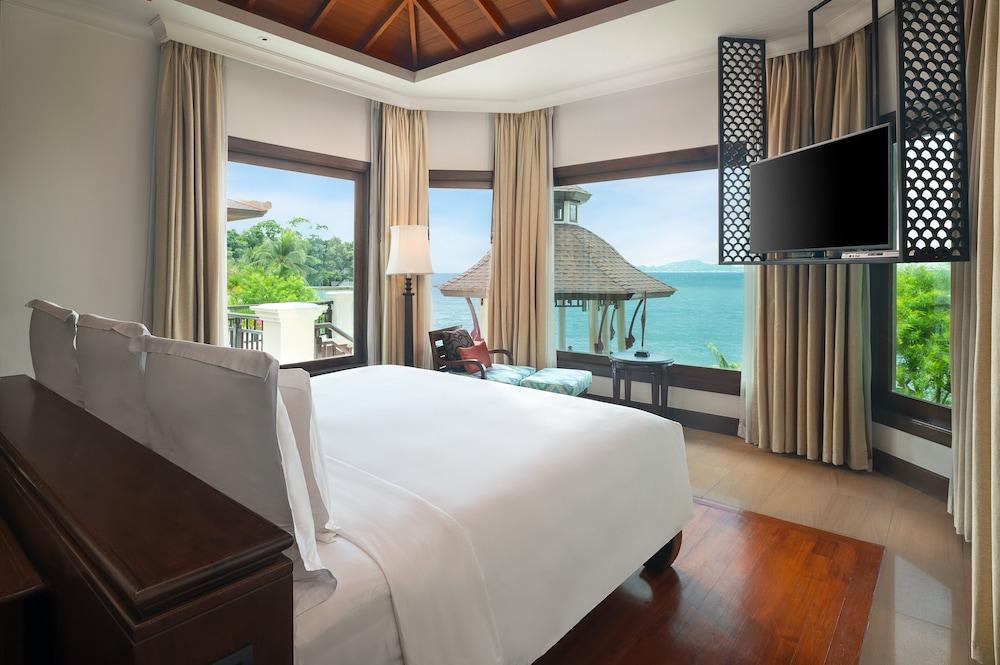 InterContinental Pattaya Resort  Room Type - 1 King Junior Suite Oceanfront Club Lounge Access