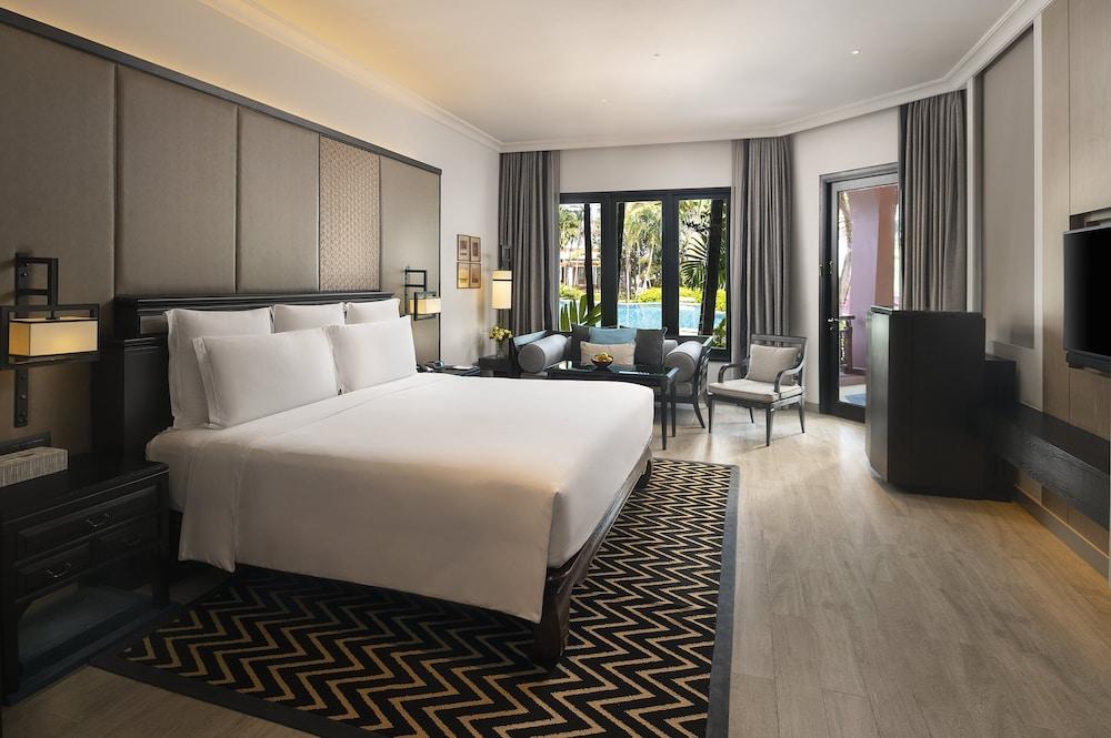 InterContinental Pattaya Resort Room Type - 1 King Junior Suite Club Lounge Pool Access InterContinental Pattaya Resort Room Type - 1 King Junior Suite Club Lounge Pool Access