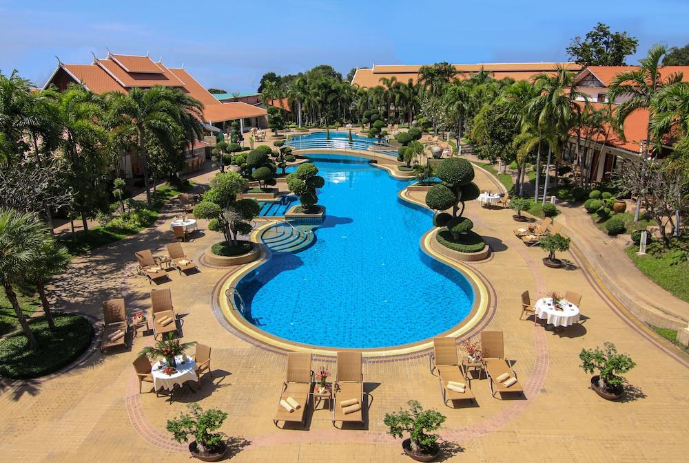 Thai Garden Resort - Tap to explore photos