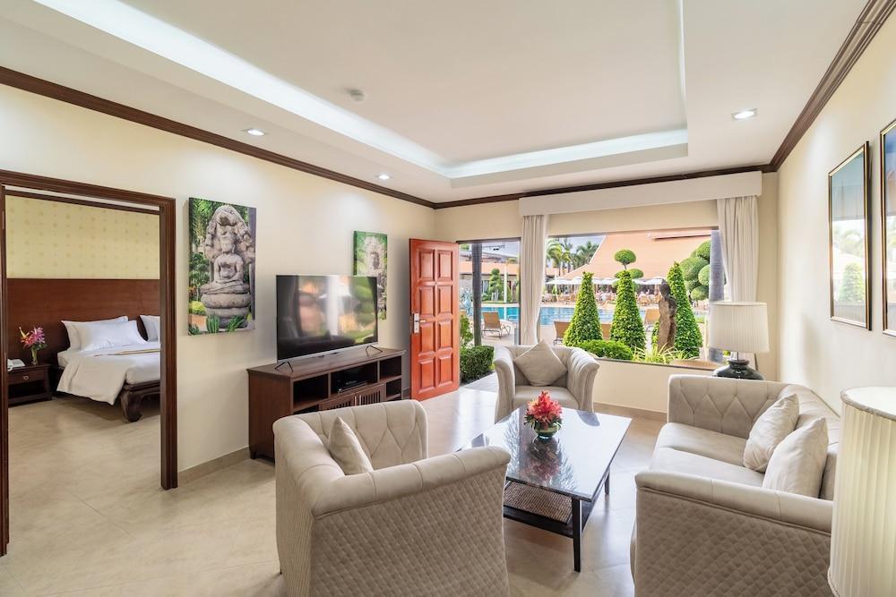 Thai Garden Resort Room Type - 1 BR Apartment Pool View King Bed Thai Garden Resort Room Type - 1 BR Apartment Pool View King Bed