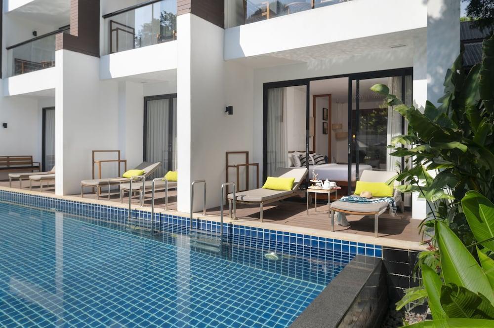 Woodlands Suites Serviced Residences Room Type - Premier Studio, Pool Access