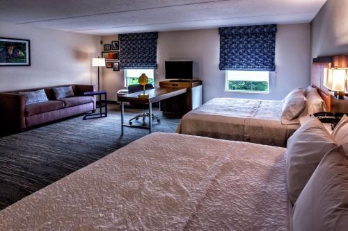 Hampton Inn & Suites by Hilton Staten Island Room Type - Queen Studio Suite with Two Queen Beds and Sofa Bed - Non-Smoking Hampton Inn & Suites by Hilton Staten Island Room Type - Queen Studio Suite with Two Queen Beds and Sofa Bed - Non-Smoking