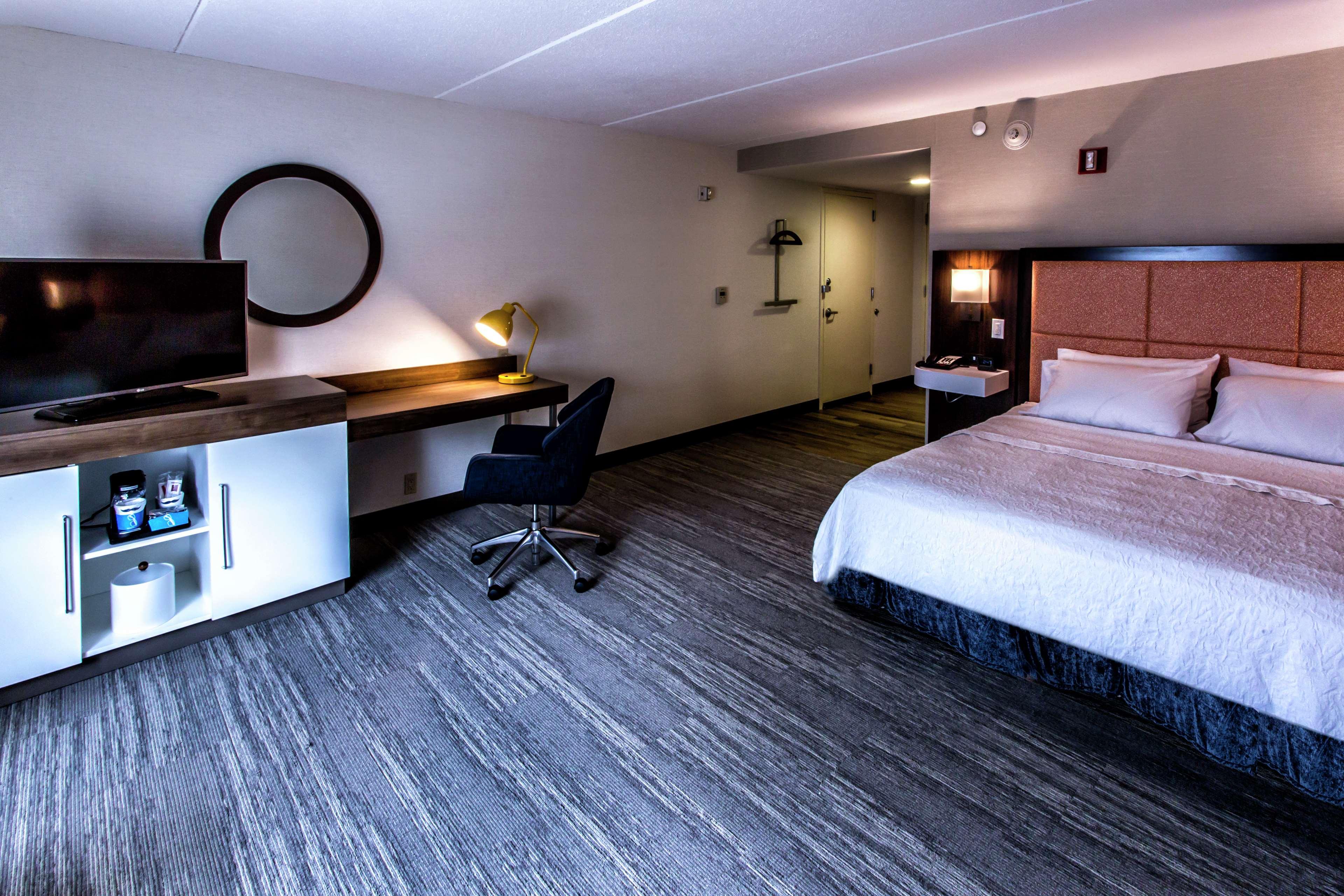 Hampton Inn & Suites by Hilton Staten Island Room Type - 1K MOB HEA ACC TUB SFBD NS
