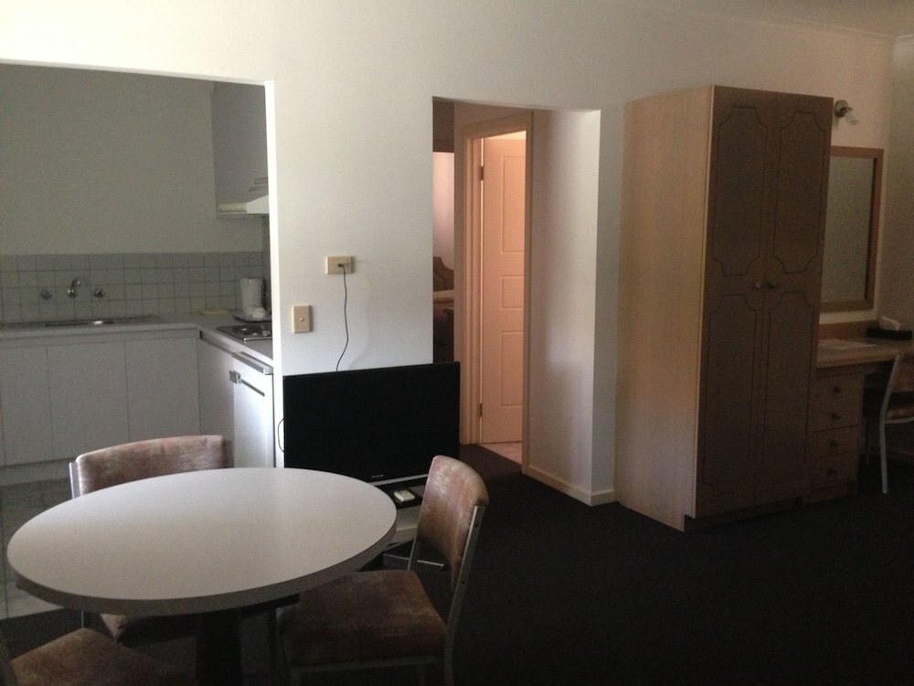 Nunawading Motor Inn Room Type - Two Bedroom Apartment