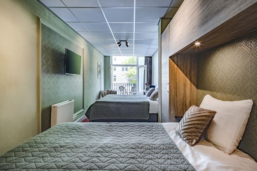 Atlantis Hotel Amsterdam Room Type - Standard Quadruple Room, Balcony