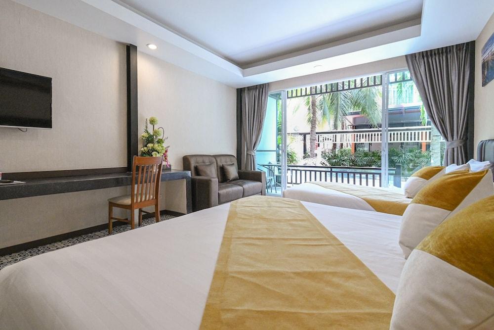 Aranta Suvarnabhumi Room Type - Pool Access Triple Room