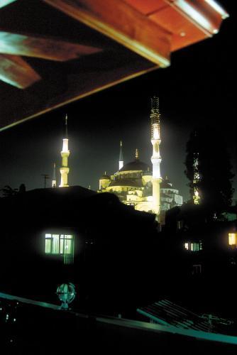 Dersaadet Hotel Istanbul - Tap to explore photos