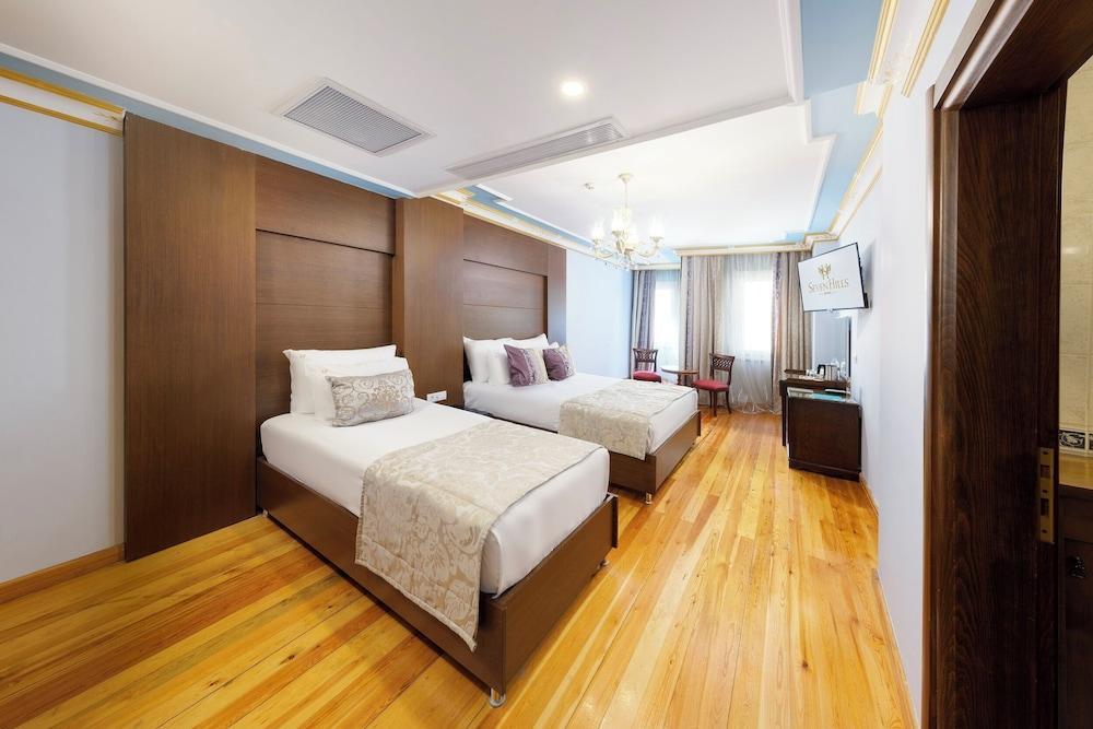 Seven Hills Boutique Hotel Room Type - Superior Triple Room