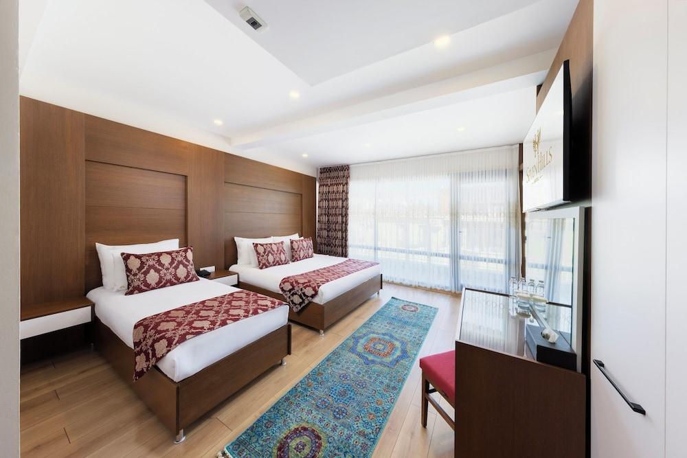 Seven Hills Boutique Hotel Room Type - Deluxe Family Room Seven Hills Boutique Hotel Room Type - Deluxe Family Room