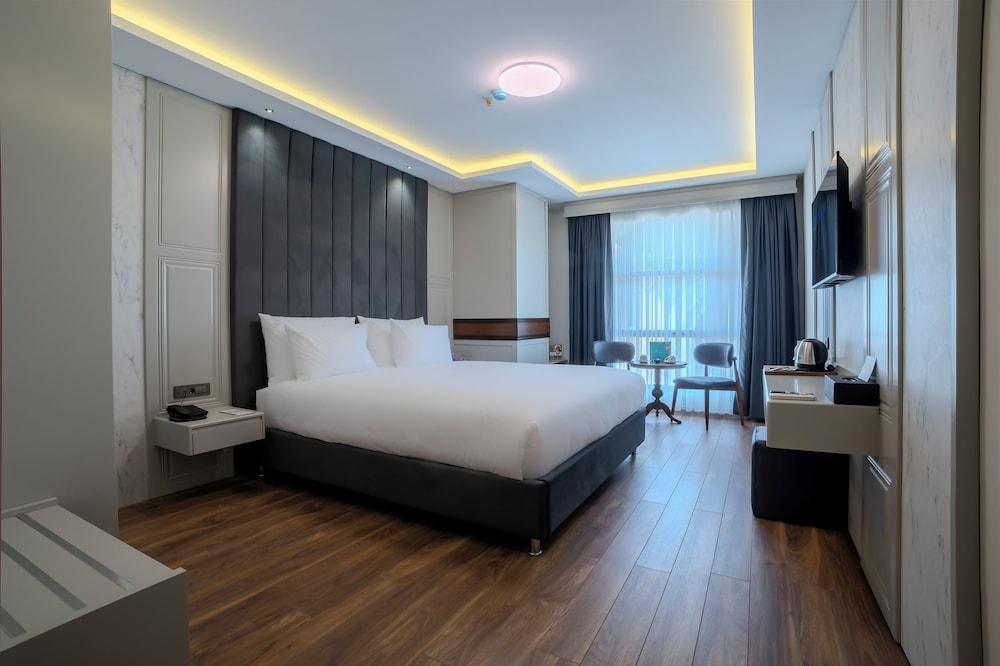 Seven Hills Boutique Hotel Room Type - Superior Double Room (Annex Building) Seven Hills Boutique Hotel Room Type - Superior Double Room (Annex Building)