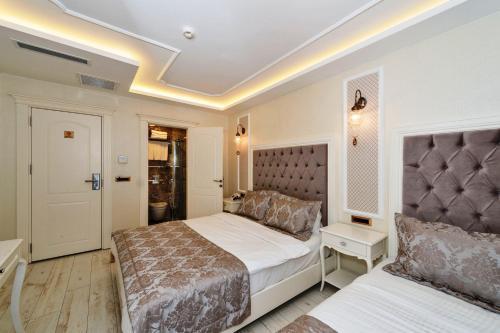 Zeynep Sultan Hotel - Tap to explore photos