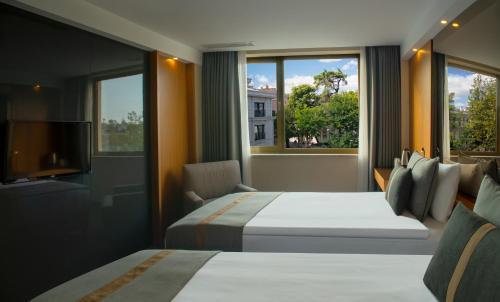 Tan Hotel - Special Category - Tap to explore photos