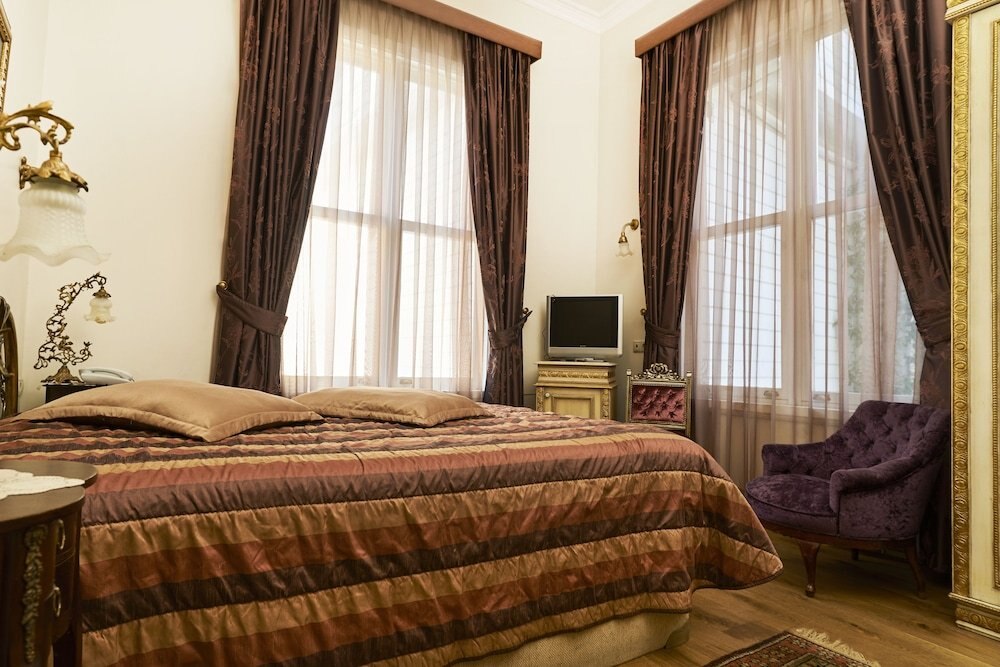 Erten Konak Istanbul Price Address Reviews