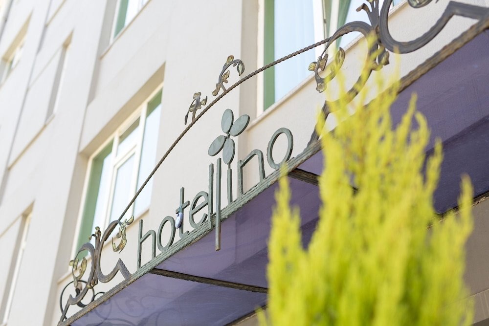 Hotellino - Tap to explore photos