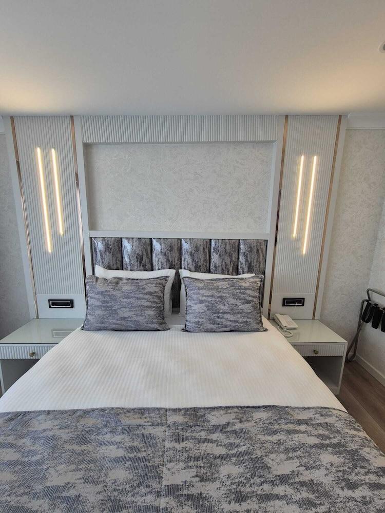 Hotel Istanbul Trend Room Type - King Suite Room