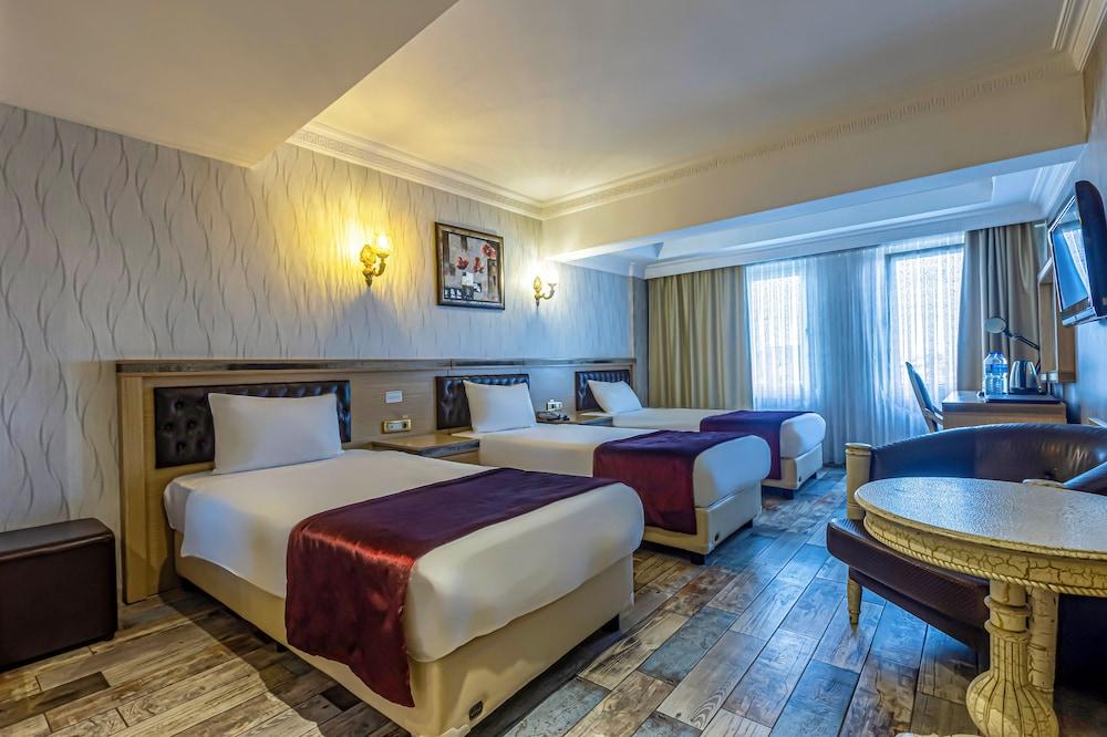 Marmaray Hotel Room Type - Triple Room, 3 Twin Beds