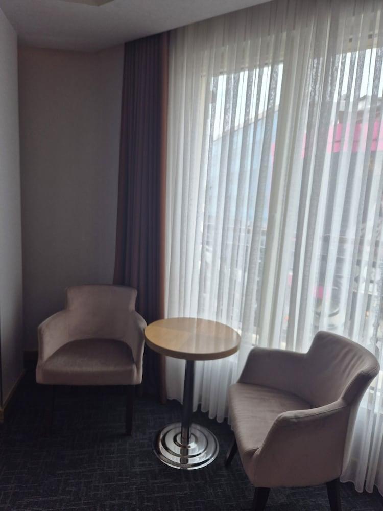 Hotel Momento - Special Class - Tap to explore photos