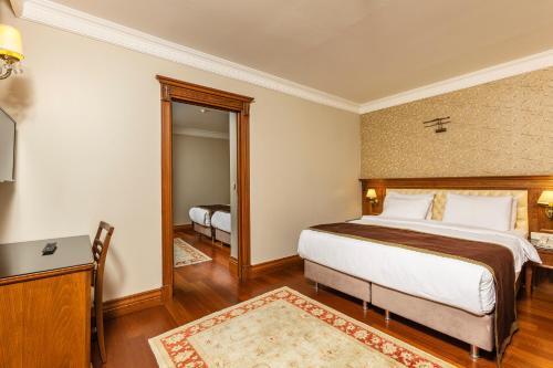 Acra Hotel - Special Category Room Type - Connecting Family Room
