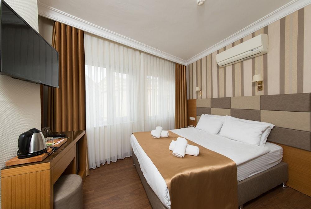 Aspalace Hotel Room Type - Standard Double or Twin Room