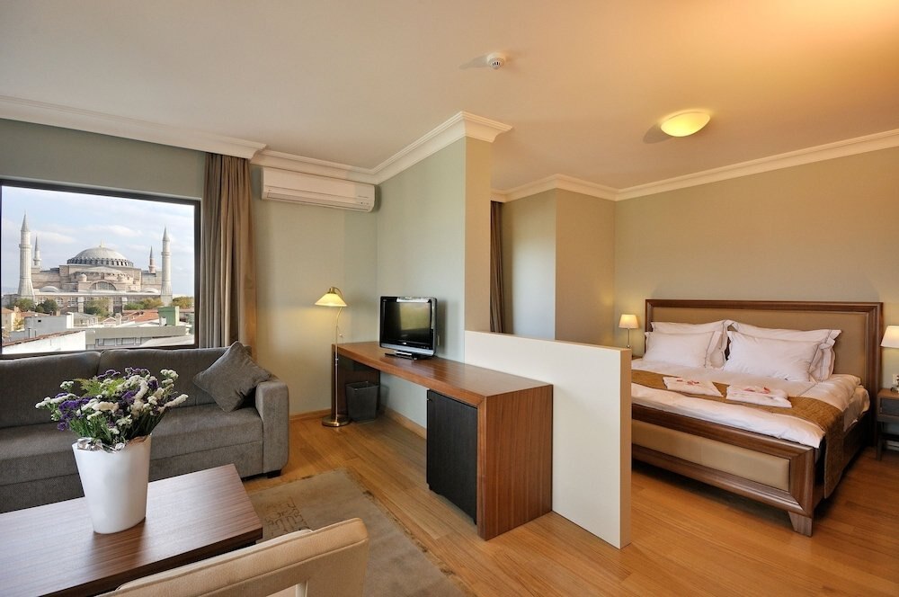 Agora Life Hotel - Special Class Room Type - Suite, 1 King Bed with Sofa bed, Sea View Agora Life Hotel - Special Class Room Type - Suite, 1 King Bed with Sofa bed, Sea View