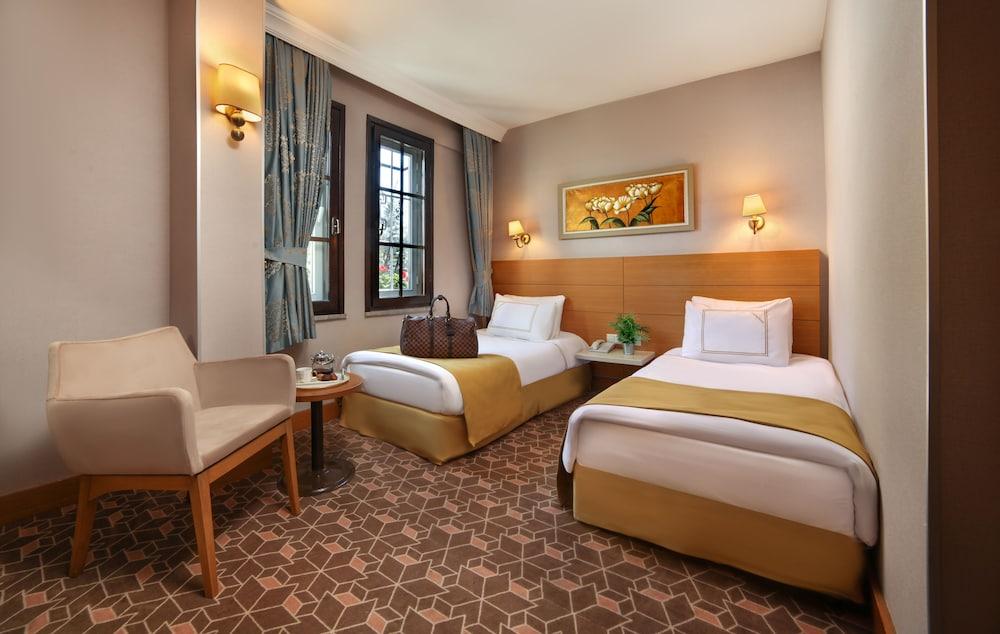 Almina Hotel Special Class - Tap to explore photos