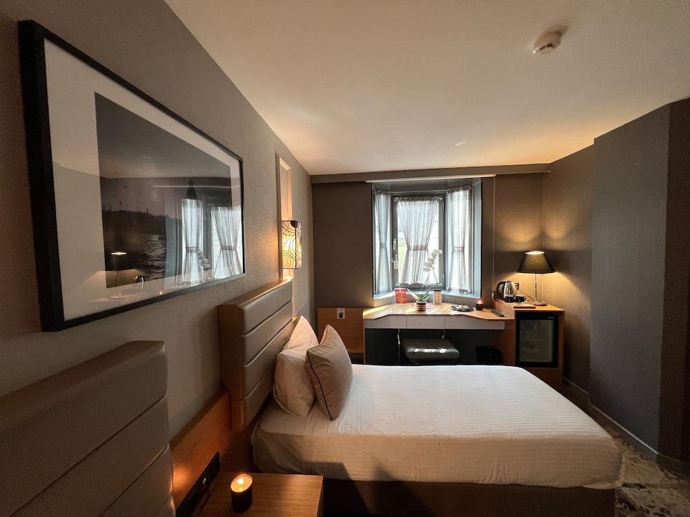 All Seasons Hotel Room Type - Standard Single Room