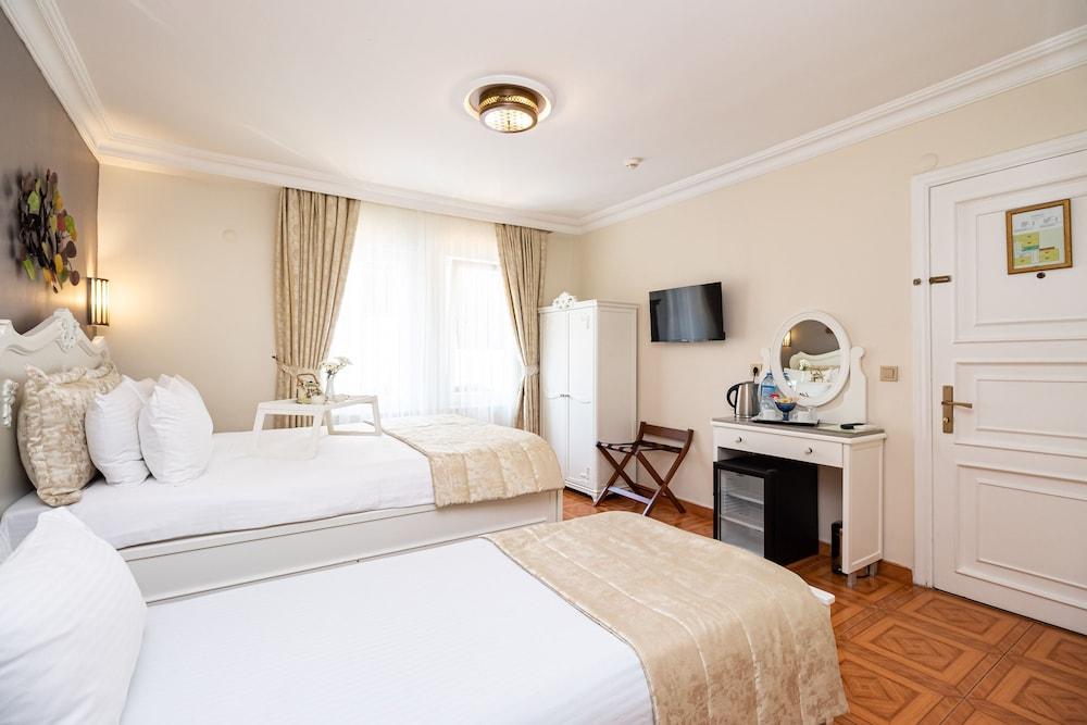 Alzer Hotel Special Class Room Type - Family Suite, 2 Bedrooms, Non Smoking, 2 Bathrooms