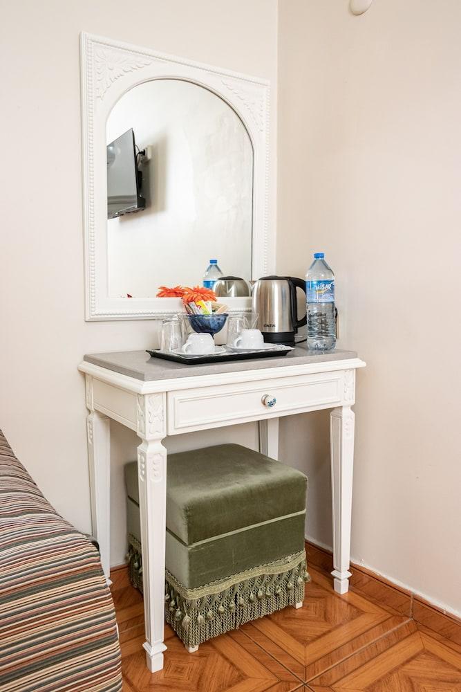 Alzer Hotel Special Class - Tap to explore photos