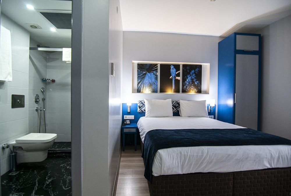Lapis Inn Hotel & Spa Room Type - Central Comfort Double Room- Prime Location