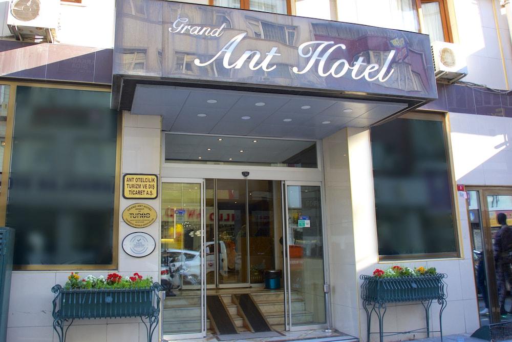 Grand Ant Hotel