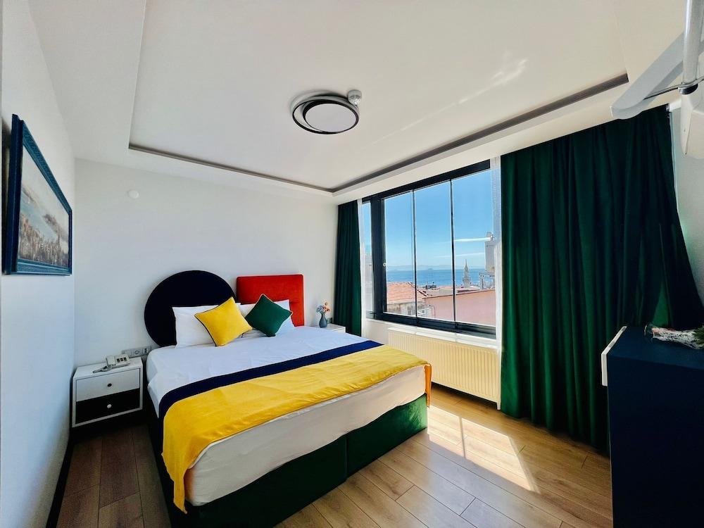 Apex Hotel Room Type - Standard Double or Twin Room, Partial Sea View