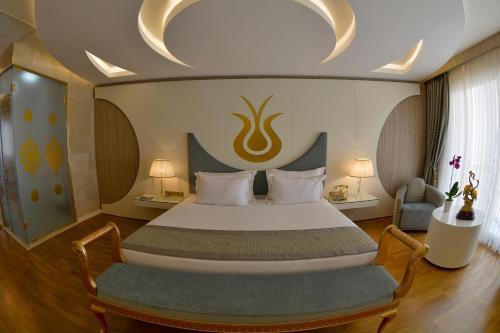 Arden City Hotel-Special Category - Tap to explore photos