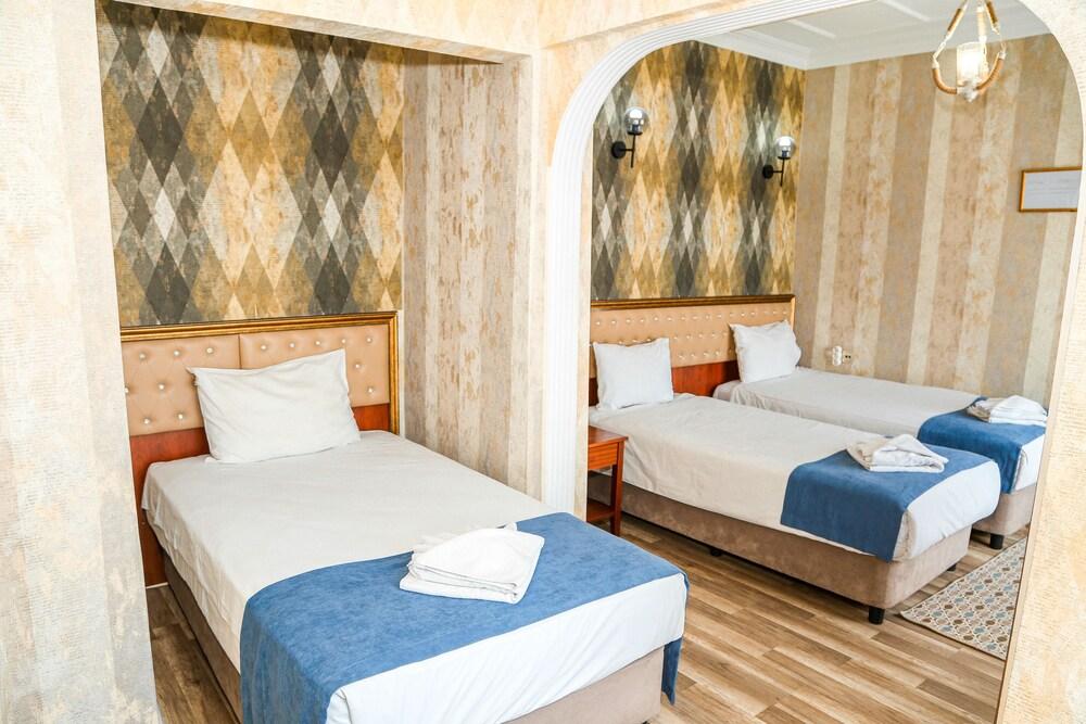 Asitane Life Hotel Room Type - Family Quadruple Room