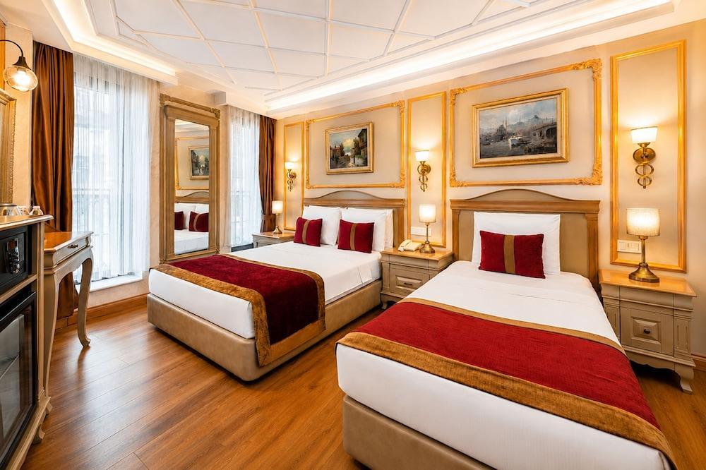 My Assos Hotel Room Type - Deluxe Triple Room