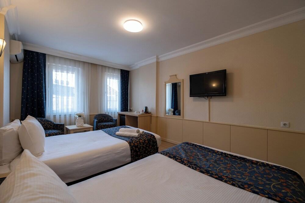 Berr Hotel Room Type - Economy Double or Twin Room