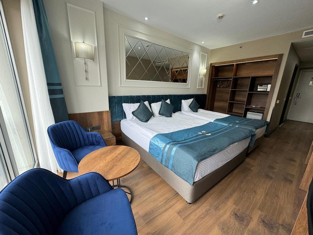 The Hotel Beyaz Saray - Grand Bazaar Room Type - Superior Family Room