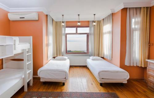 Bucoleon by Cheers Room Type - Bed in 6-Bed Mixed Dormitory Room