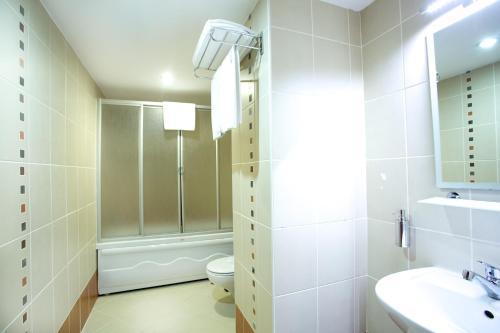 Budo Hotel Room Type - Double or Twin Room