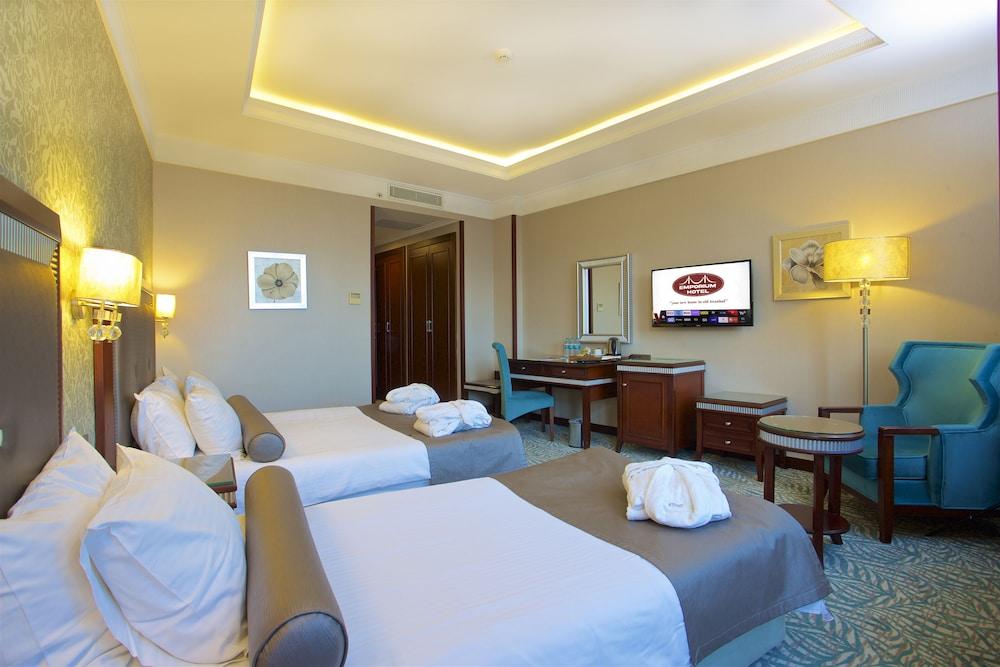 Emporium Hotel Room Type - Deluxe Triple Room