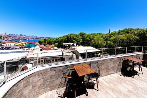 Neda Hotel Istanbul - Tap to explore photos