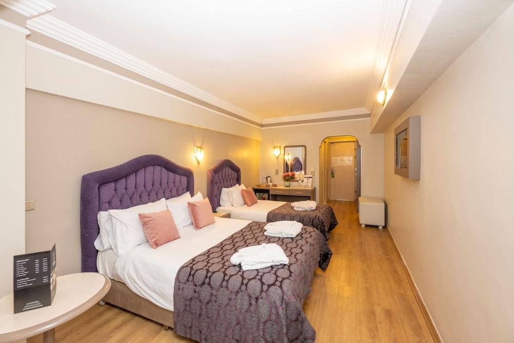 Grand Anka Hotel Room Type - Triple Room