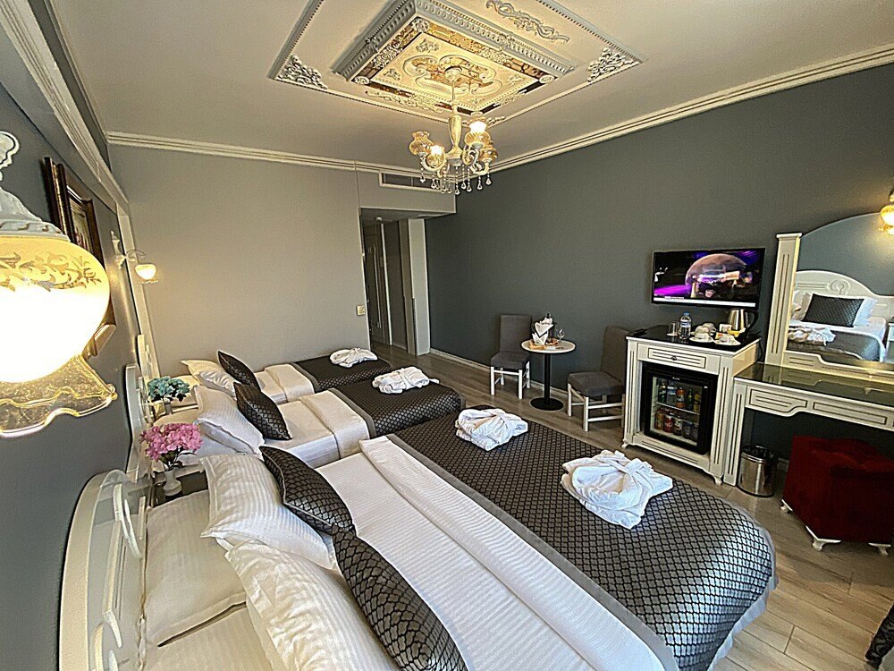 Gulhanepark Hotel & Spa Room Type - Superior Quadruple Room Gulhanepark Hotel & Spa Room Type - Superior Quadruple Room