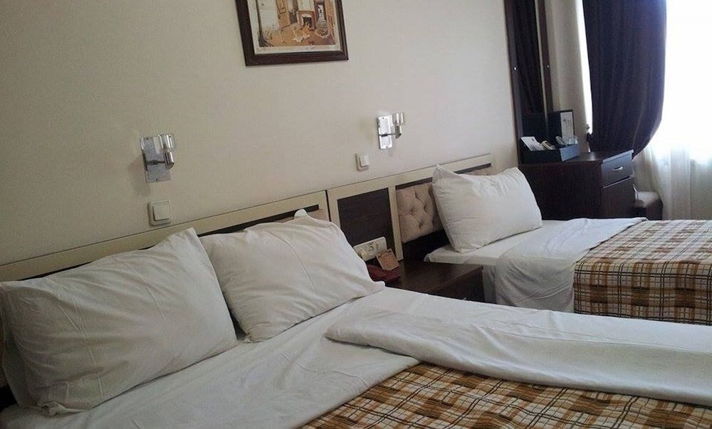 Grand Mark Hotel Room Type - Triple Room