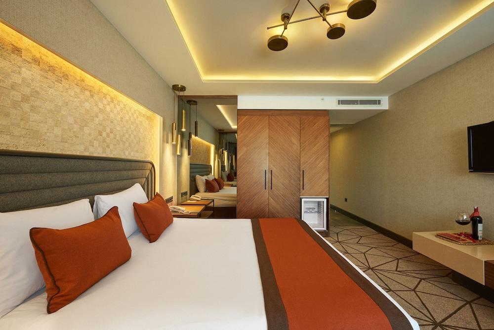 Grand Hotel Gulsoy Room Type - Standard Double or Twin Room Grand Hotel Gulsoy Room Type - Standard Double or Twin Room